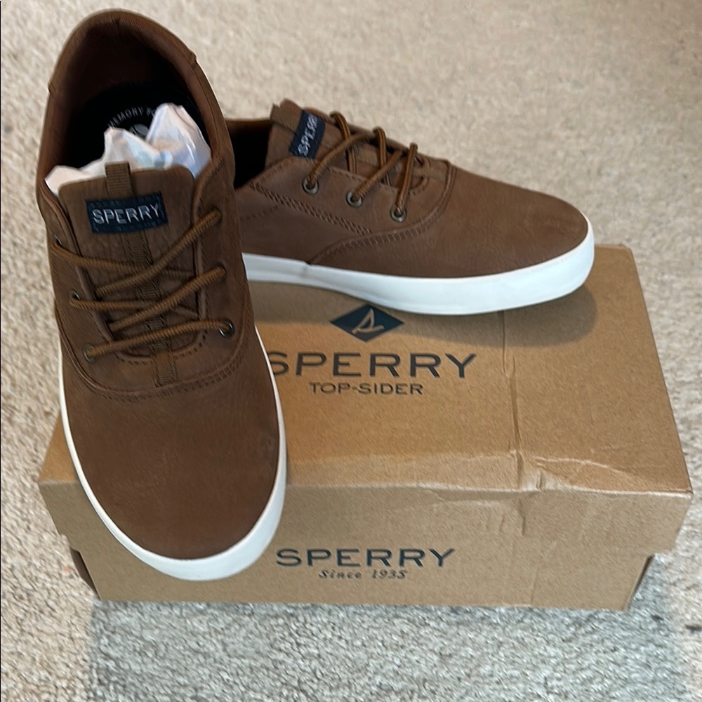 Sperry Brown Sneakers with Minimalist Design